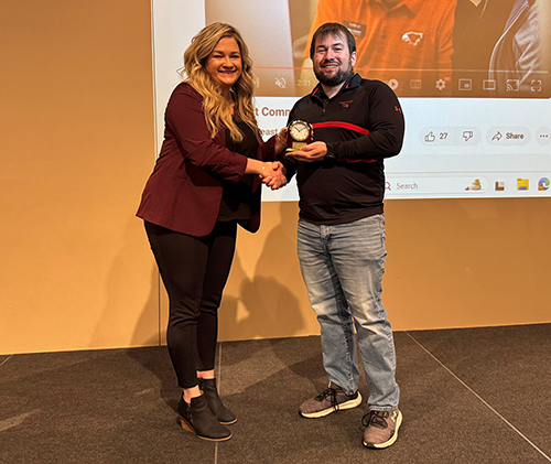 Northeast ag instructor receiving award