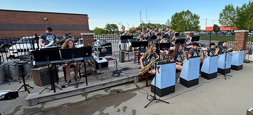 jazz performance on the patio