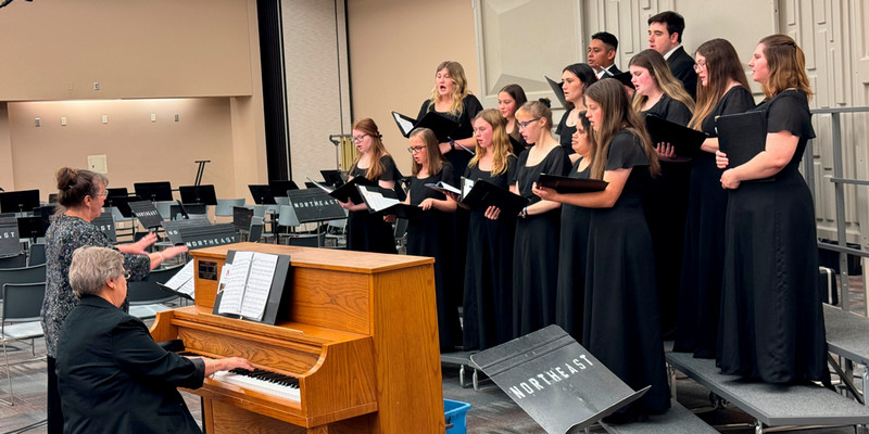 Northeast Concert Choir Performs
